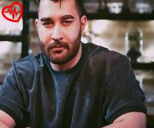 کاور آهنگ بودی‌ شهرو‌ چراغونی‌ میکردم‌ از علی یاسینی به همراه متن ترانه اثر علی یاسینی
